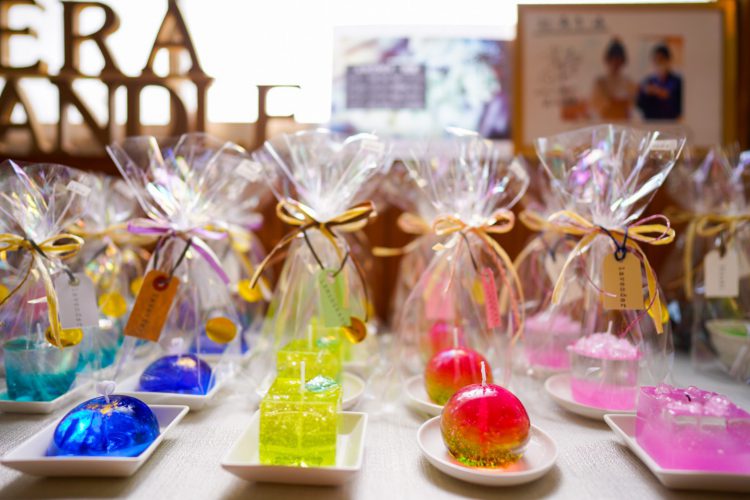 5色で形が2種類の寺キャンドル(山梨県甲府市の能満寺オリジナル)